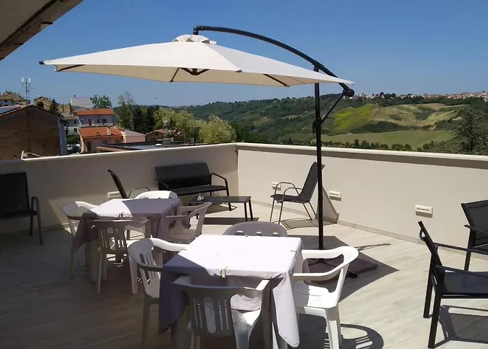 ベッド・アンド・ブレックファスト La Seconda Luna Pollutri