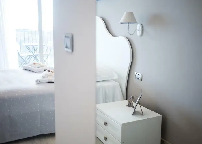 ベッド・アンド・ブレックファスト La Seconda Luna 3*